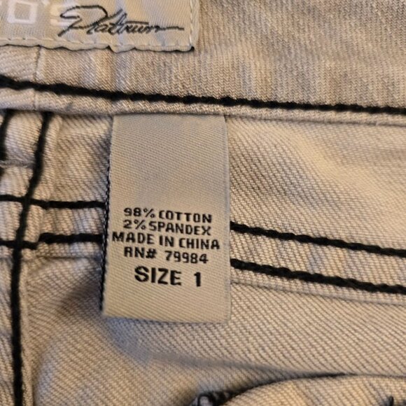 CHICOS PLATINUM LIGHT GREY JEANS SIZE 1 MEDIUM (8) 5 POCKET ANKLE ZIPS STRETCH - Picture 4 of 11